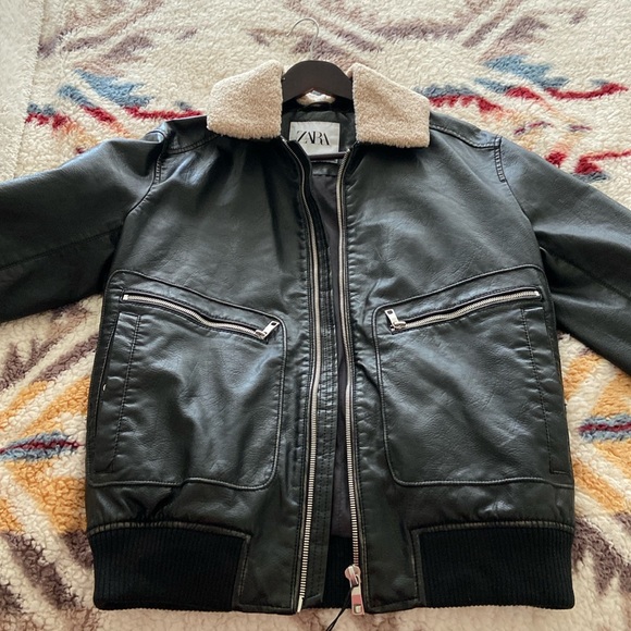 Zara Men Faux leather jacket with faux shearling collar 8281/410/800 - Picture 2 of 3